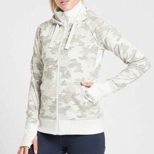Athleta Triumph Camo White Gray Zip Up Hooded Jacket Mock Neck Athletic EUC sz S